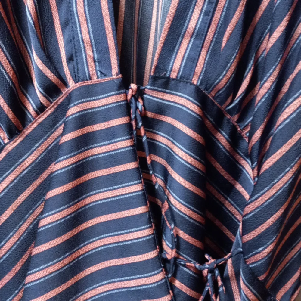 Top - Picture 3 of 4